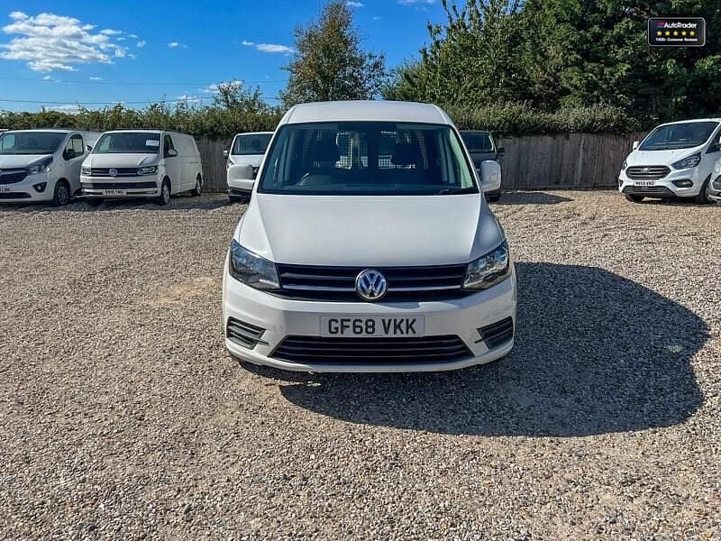 Used VW Caddy Trendline 102 HP (75 kW) 2018 White MPV