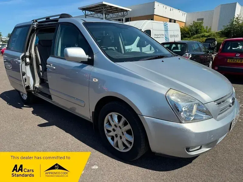 Used Kia Sedona 185 HP (136 kW) 2008 Silver MPV