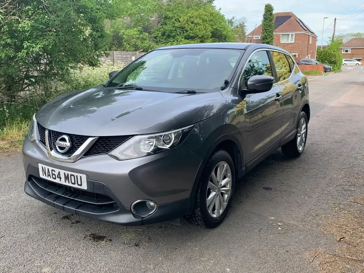 Używany Nissan Qashqai Acenta 115 KM (84 kW) 2014 Szary SUV