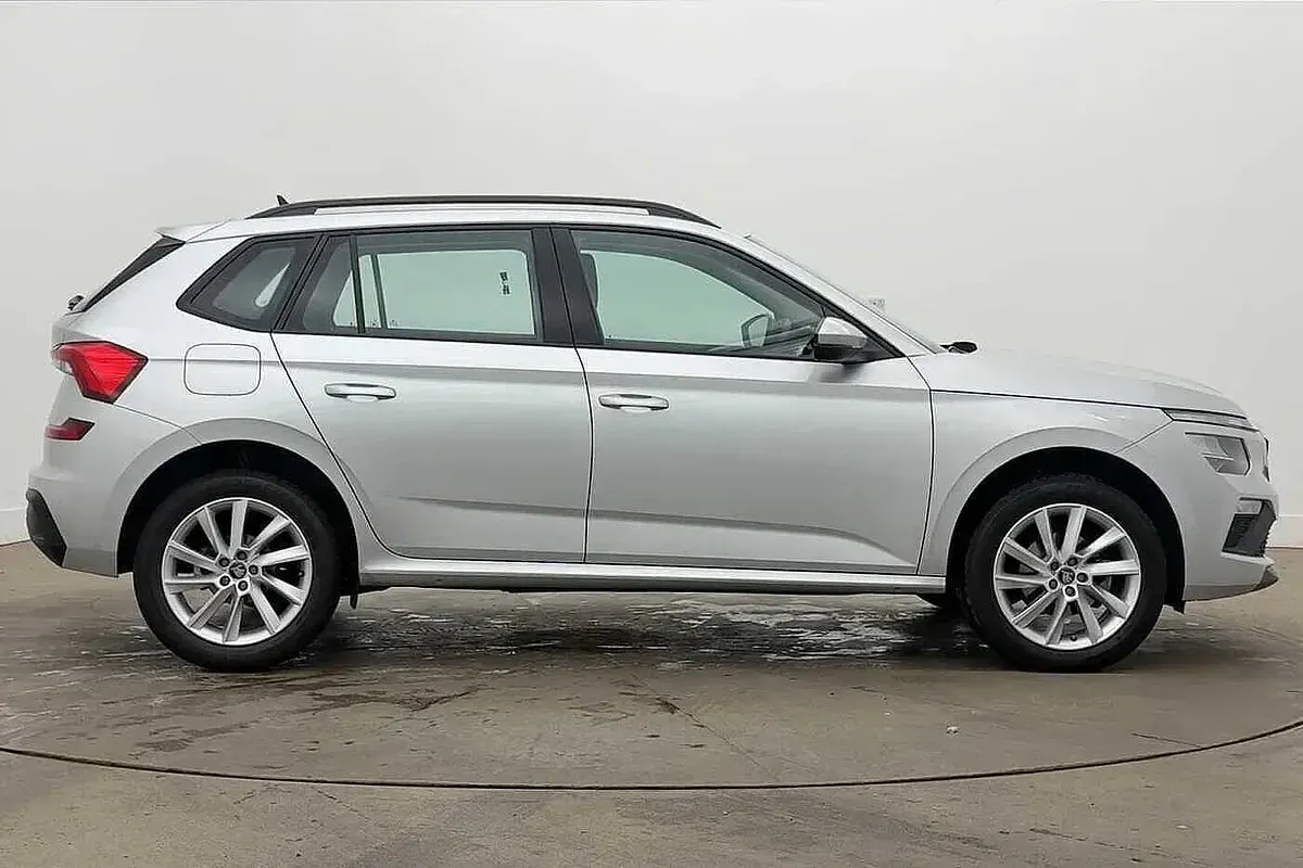 Used Skoda Kamiq SE 85 HP (62 kW) 2025 Brilliant silver metallic SUV