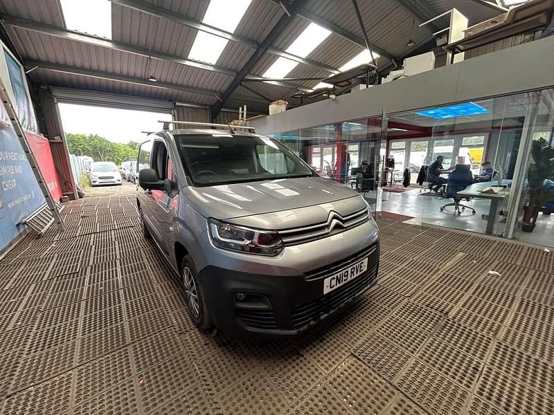 Grey Used 2019 Citroën Berlingo MPV | £5,795 (A bit pricey) - Image 1/4