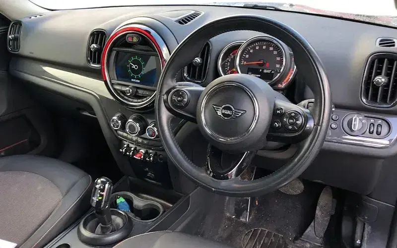 Used Mini Cooper Countryman 150 HP (110 kW) 2018 Silver SUV