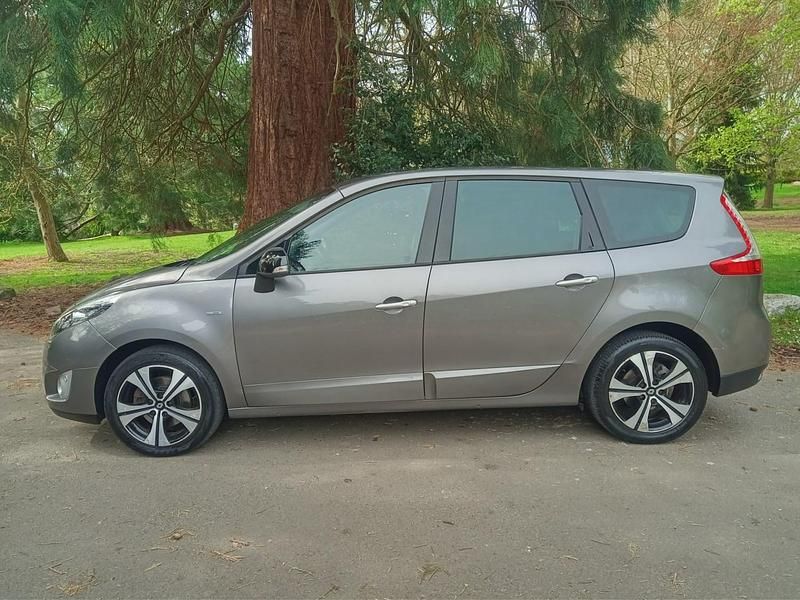 Used Renault Grand Scénic III Bose Edition 110 HP (80 kW) 2011 Grey MPV