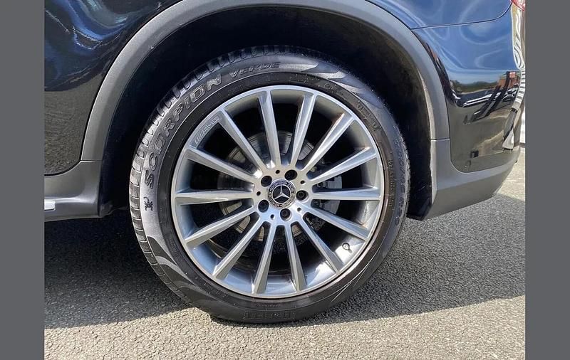 Used Mercedes GLC300 AMG Line Premium 241 HP (177 kW) 2020 Black SUV