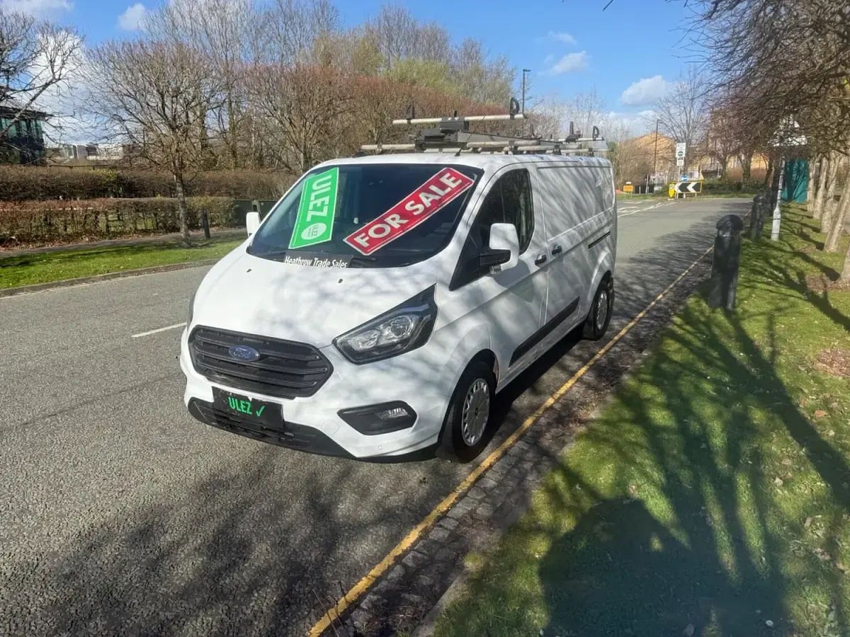 Used Ford Transit Custom Trend 105 HP (77 kW) 2020 White Van