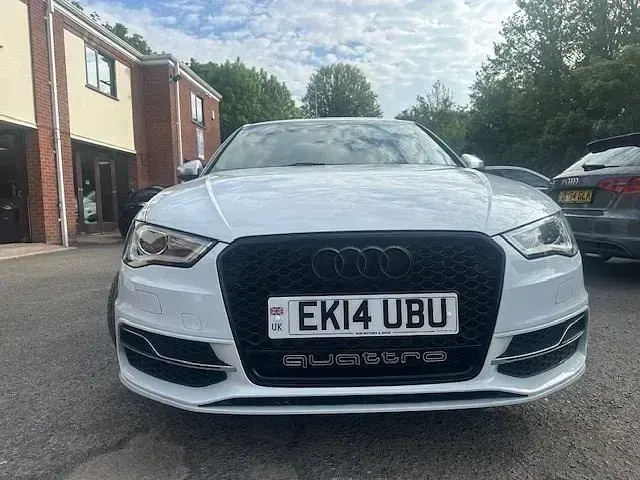 Usado Audi S3 Sportback S-Line 300 HP (220 kW) 2014 Branco Citadino