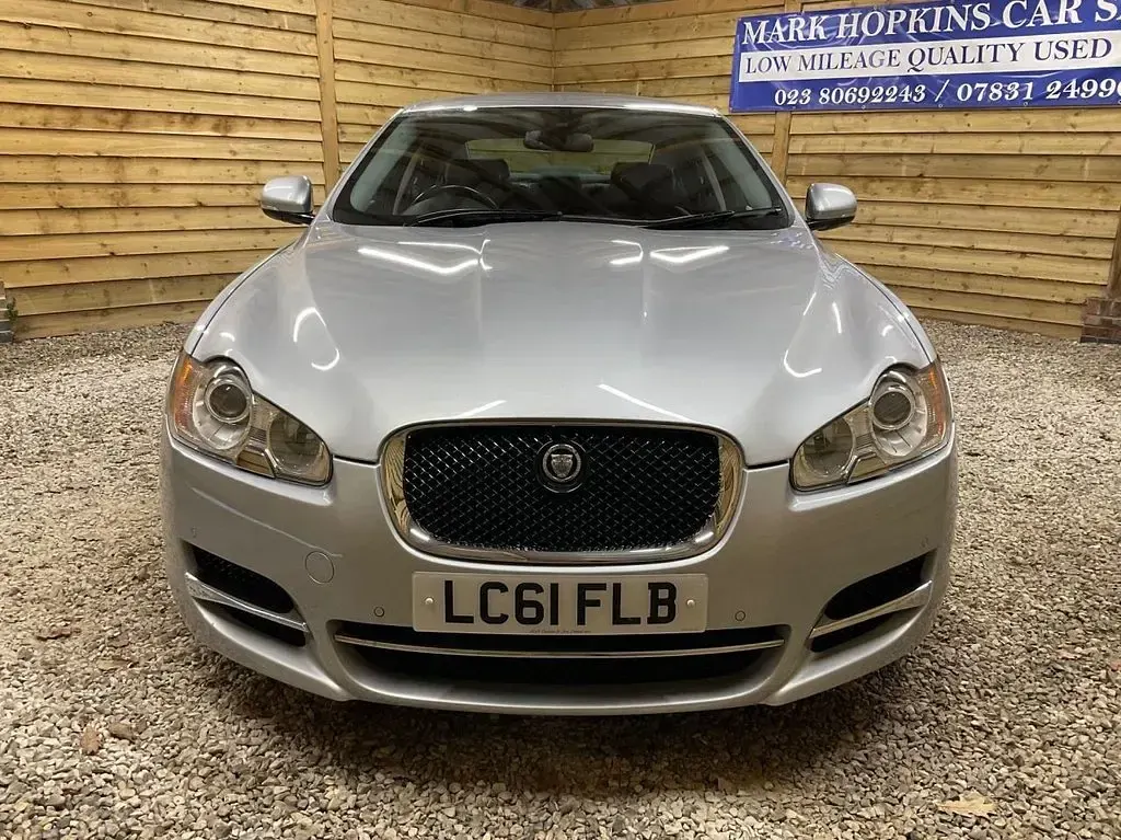 Used Jaguar XF Premium Luxury 275 HP (202 kW) 2011 Silver Sedan