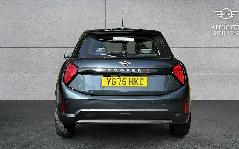 Used Mini Cooper Classic 150 kW (204 HP) 2026 Hatchback