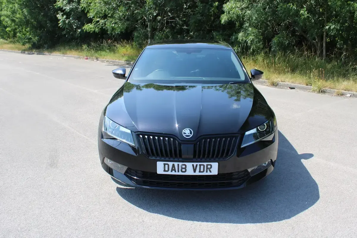 Used Skoda Superb SportLine 150 HP (110 kW) 2018 Black Hatchback