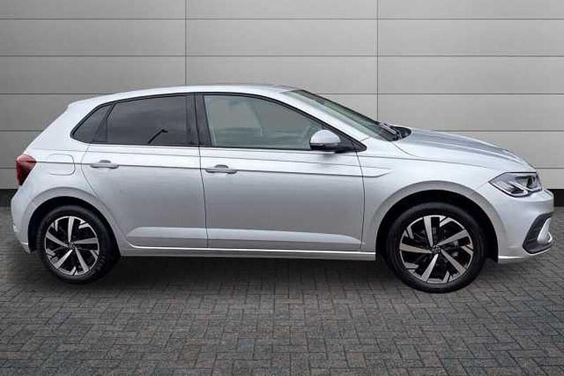 Used VW Polo Match 95 HP (69 kW) 2024 Reflex silver Hatchback