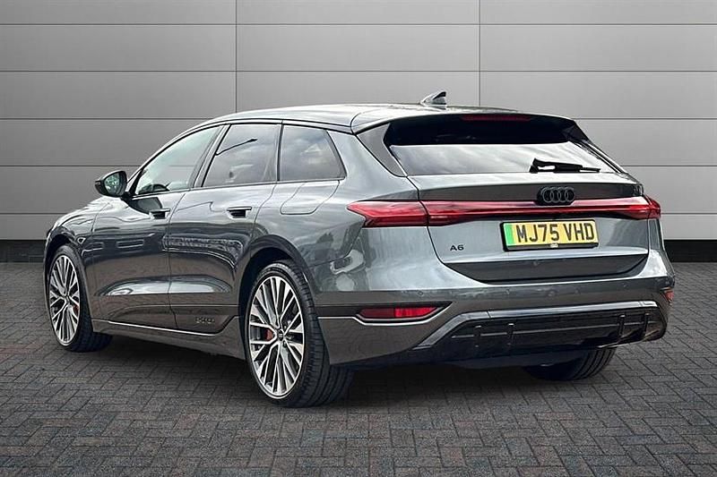 Used Audi A6 e-tron Performance 269 kW (367 HP) 2025 Daytona grey Estate