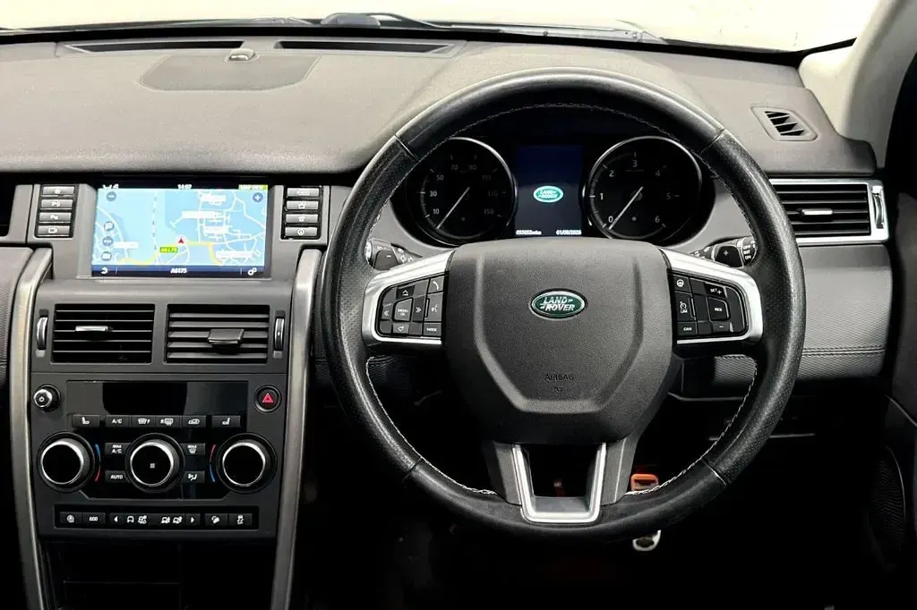 Used Land Rover Discovery 5 HSE Dynamic 240 HP (176 kW) 2018 Black SUV