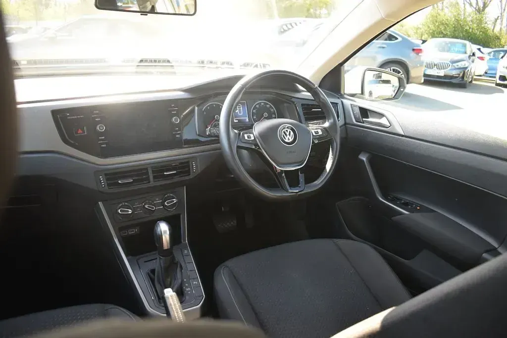 Used VW Polo SE 95 HP (69 kW) 2020 White Hatchback
