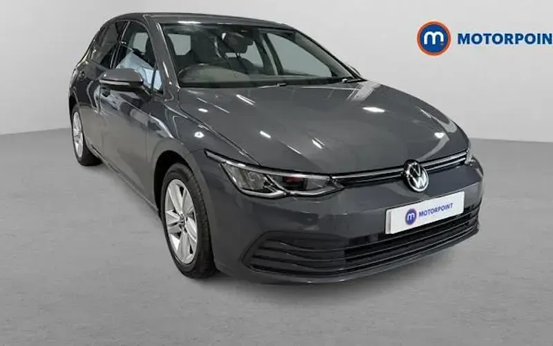Begagnad VW Golf VIII Life 150 HK (110 kW) 2023 Halvkombi