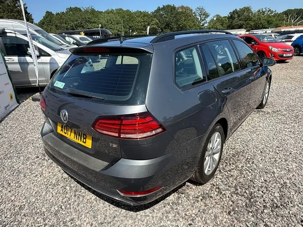 Used VW Golf VII SE 125 HP (91 kW) 2017 Grey Estate