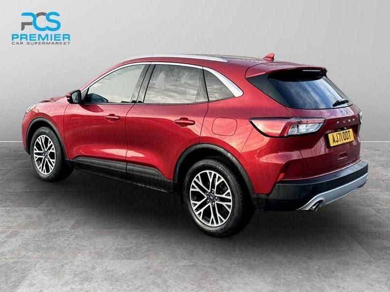 Usado Ford Kuga Titanium 2022 Vermelho SUV