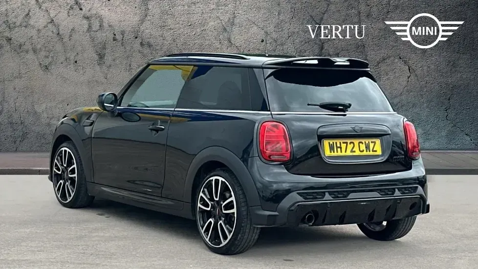 Used Mini Cooper Hatch 136 HP (100 kW) 2022 Black Hatchback