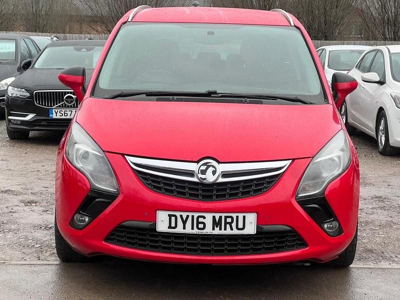 Used Vauxhall Zafira SRi 170 HP (125 kW) 2016 Red MPV