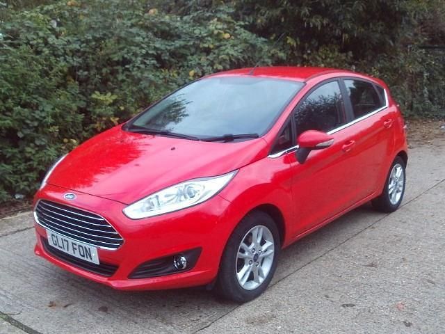 Red Used 2017 Ford Fiesta Zetec Hatchback | £4,495 (Super price) - Image 1/4
