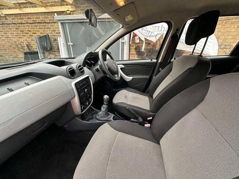 Used Dacia Duster Ambiance 110 HP (80 kW) 2014 Grey SUV