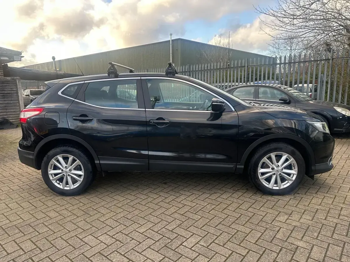 Used Nissan Qashqai Acenta 110 HP (80 kW) 2014 Black SUV