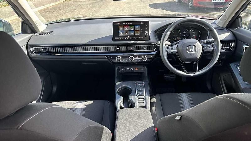 Begagnad Honda Civic Elegance 143 HK (105 kW) 2024 Svart