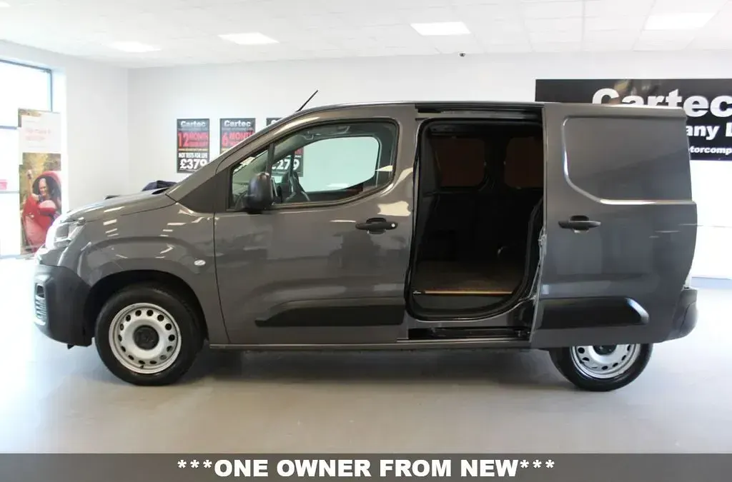 Used Citroën Berlingo 2023 Grey MPV