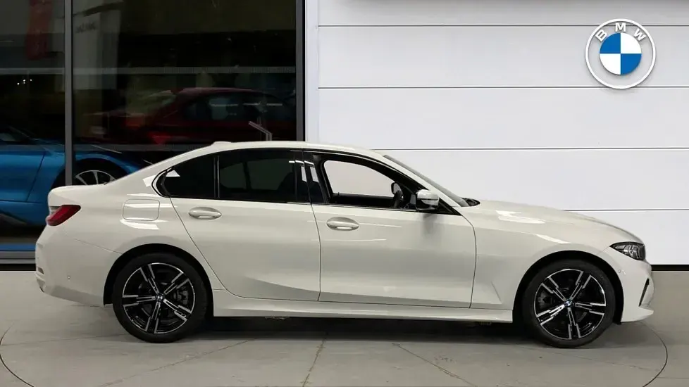 Used BMW 330e Sport Line 288 HP (211 kW) 2025 White