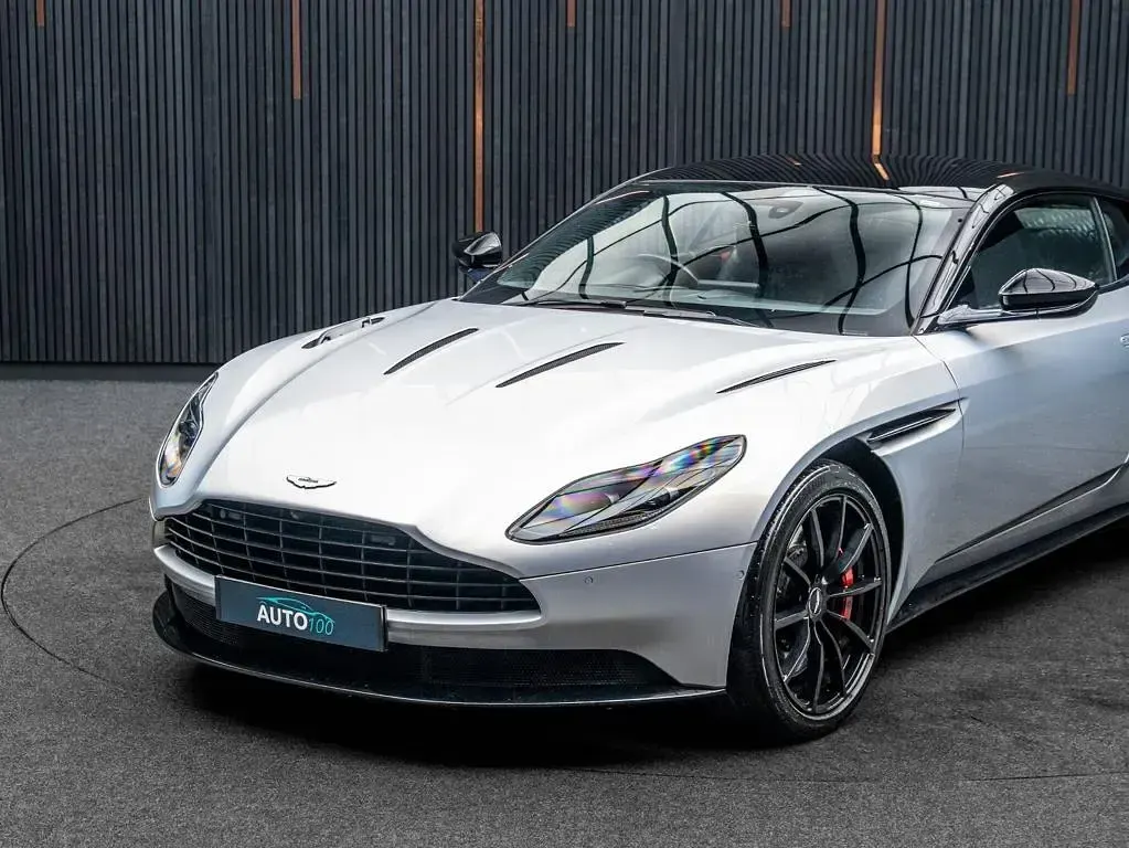 Used Aston Martin DB11 630 HP (463 kW) 2019 Silver Coupe