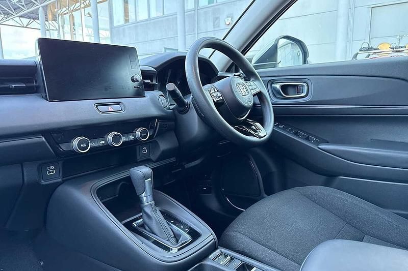 Second-hand Honda HR-V Elegance 131 CP (96 kW) 2023 Alb SUV