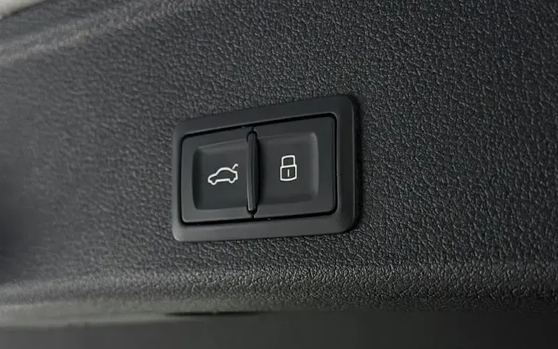 Used Audi A4 Black Edition 204 HP (150 kW) 2021 White Estate