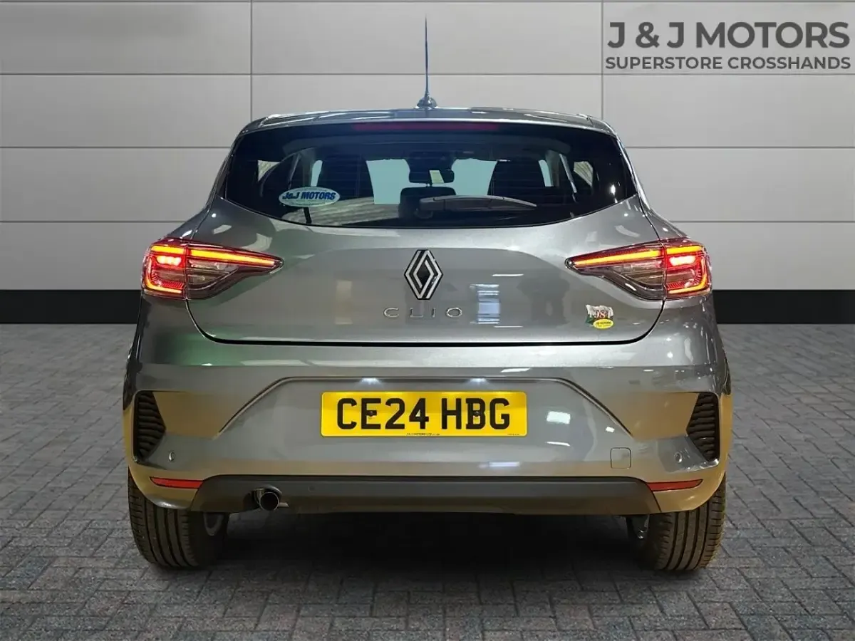 Used Renault Clio Evolution 90 HP (66 kW) 2024 Grey Hatchback