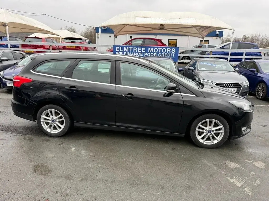 Used Ford Focus Zetec 120 HP (88 kW) 2016 Black Estate