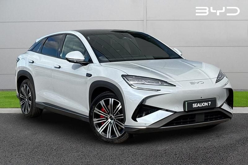 Grey Used 2025 BYD Sealion 7 SUV | £44,490 (Good price) - Image 1/4