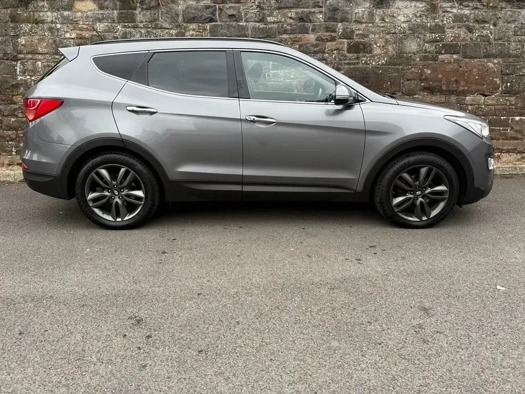 Used Hyundai Santa Fe Premium SE 194 HP (142 kW) 2014 Silver SUV