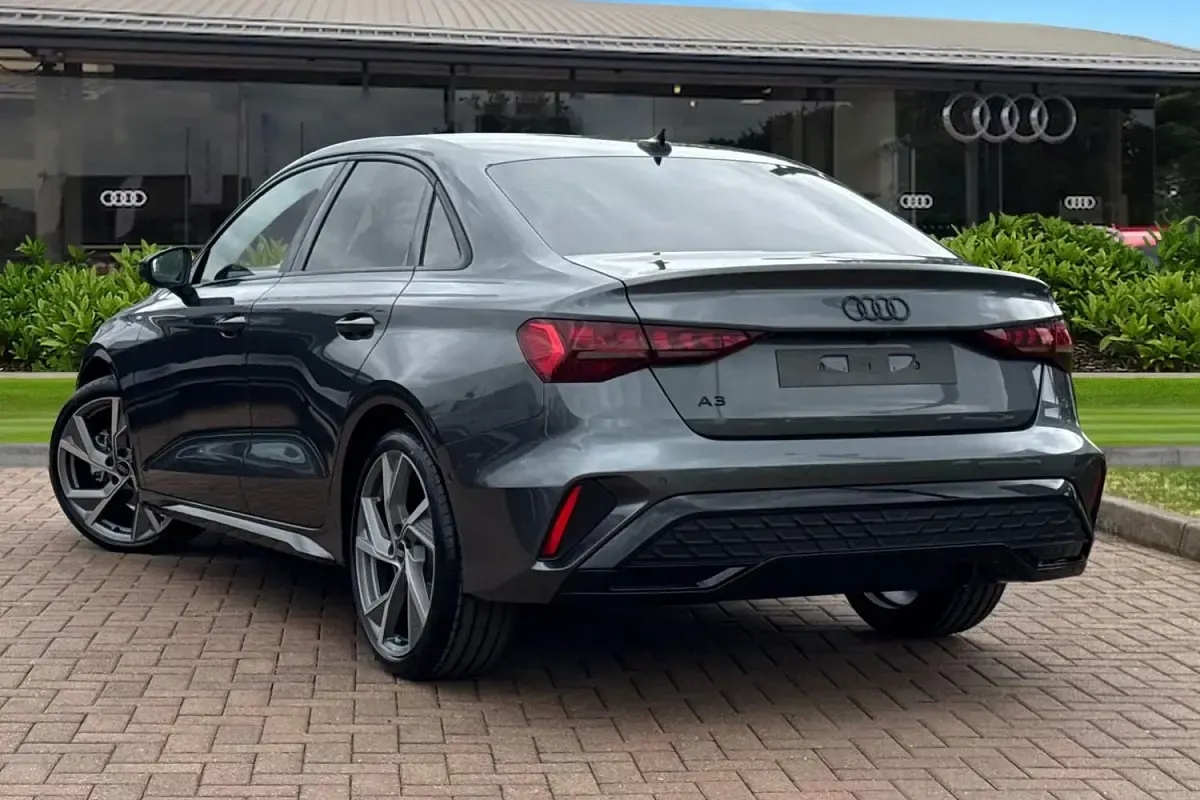 Ny Audi A3 Black Edition 2026 Grå Sedan