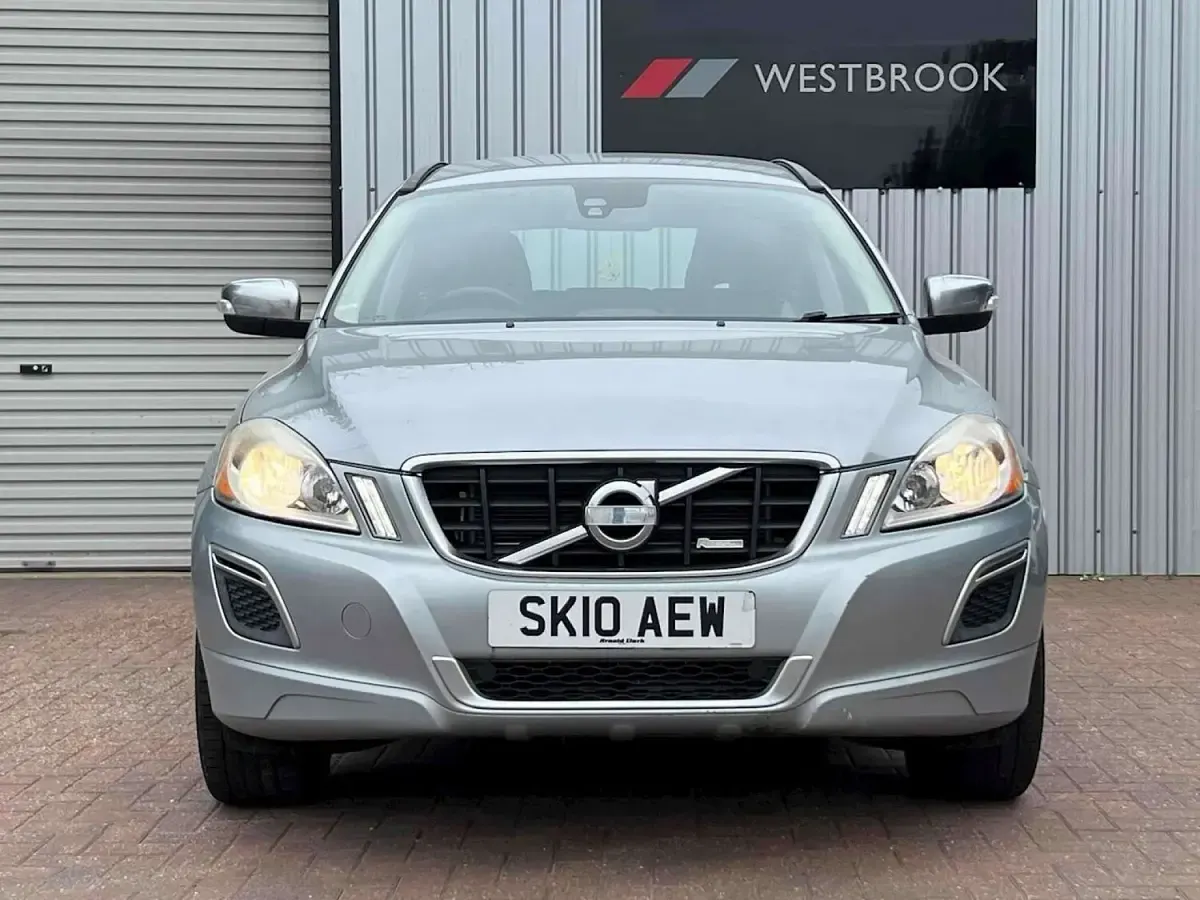 Usado Volvo XC60 R-Design 2010 Plateado SUV