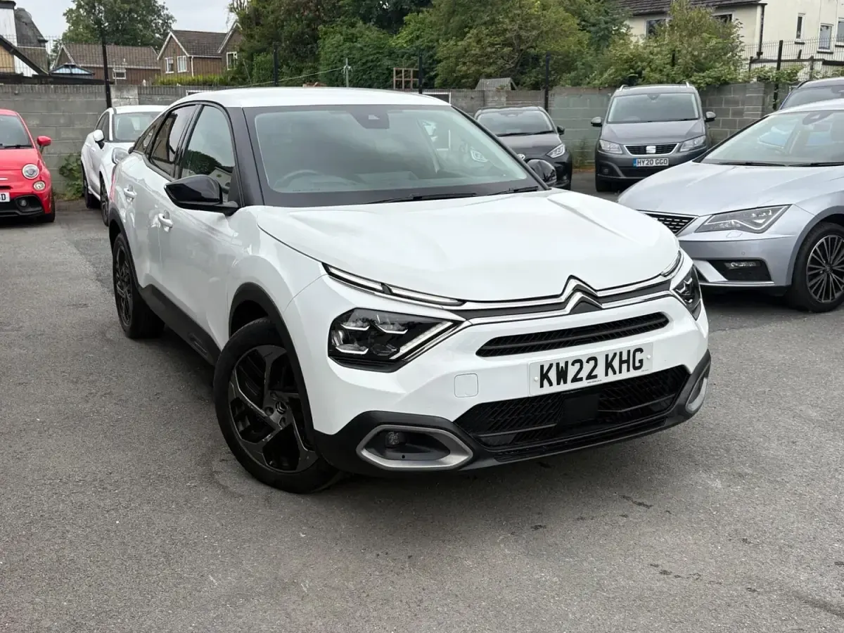 Used Citroën C4 PureTech 2022 White Hatchback