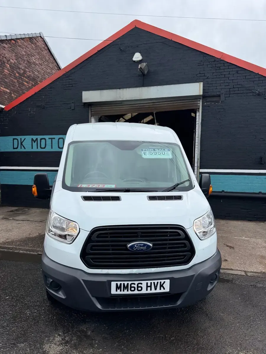 Used Ford Transit 125 HP (91 kW) 2016 White Van