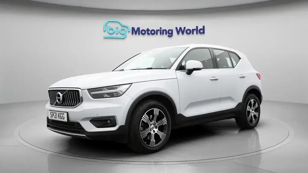 Used Volvo XC40 Inscription 197 HP (144 kW) 2021 Silver SUV