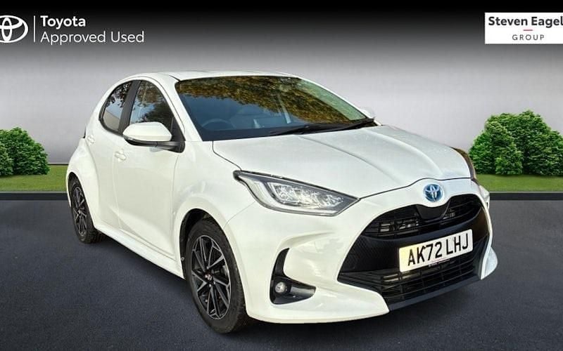 Usado Toyota Yaris Hybrid Design 116 HP (85 kW) 2025 Citadino