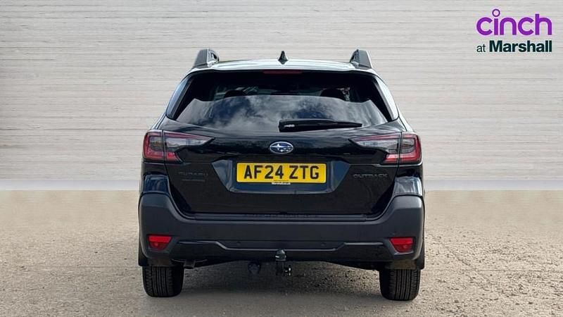 Używany Subaru Outback 169 KM (124 kW) 2024 Czarny Kombi