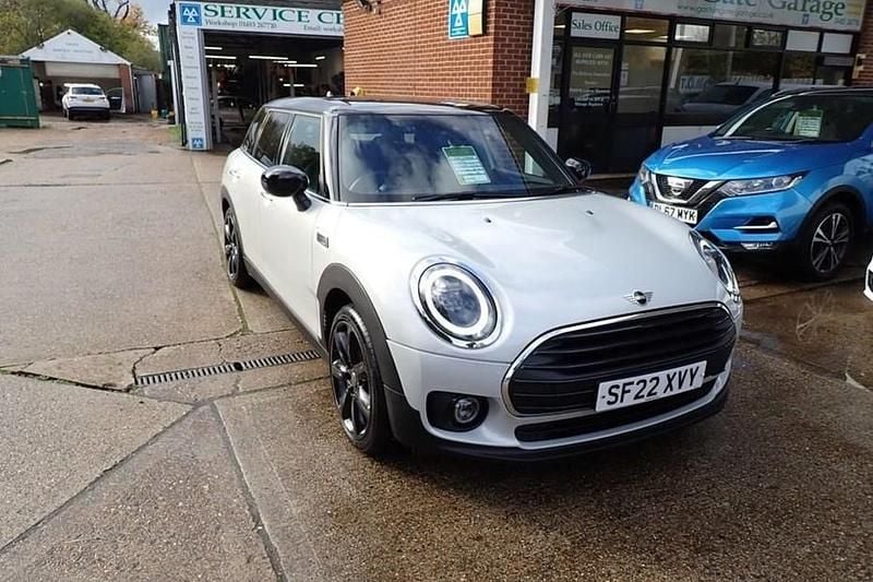 Silver Used 2022 Mini Cooper Clubman Exclusive Estate | £15,990 (Fair price) - Image 1/1