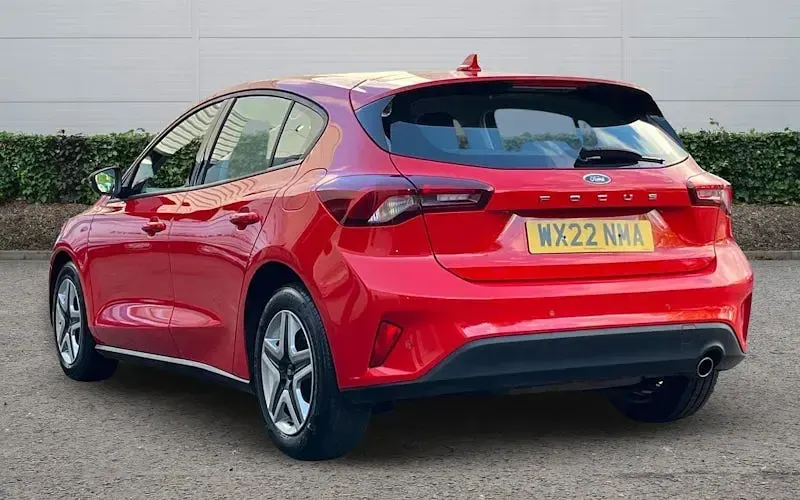 Używany Ford Focus Trend 125 KM (91 kW) 2022 Czerwony Hatchback
