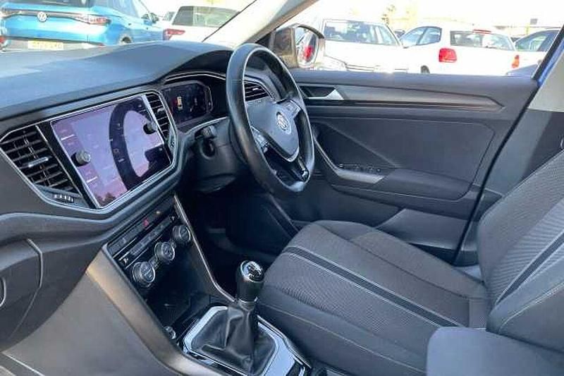 Used VW T-Roc Design 150 HP (110 kW) 2018 Blue SUV