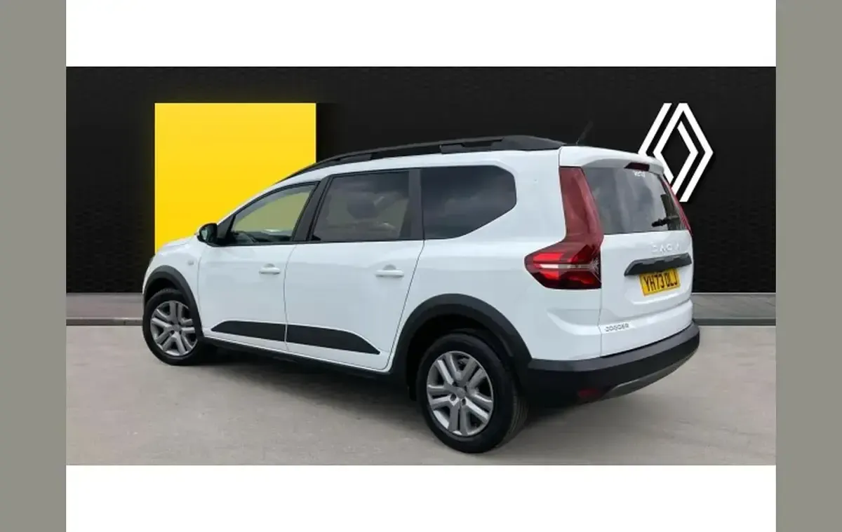 Used Dacia Jogger Expression 110 HP (80 kW) 2023 White MPV