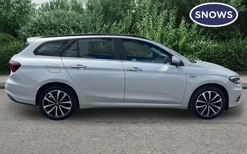 Usado Fiat Tipo Lounge 120 HP (88 kW) 2021 Prateado Carrinha