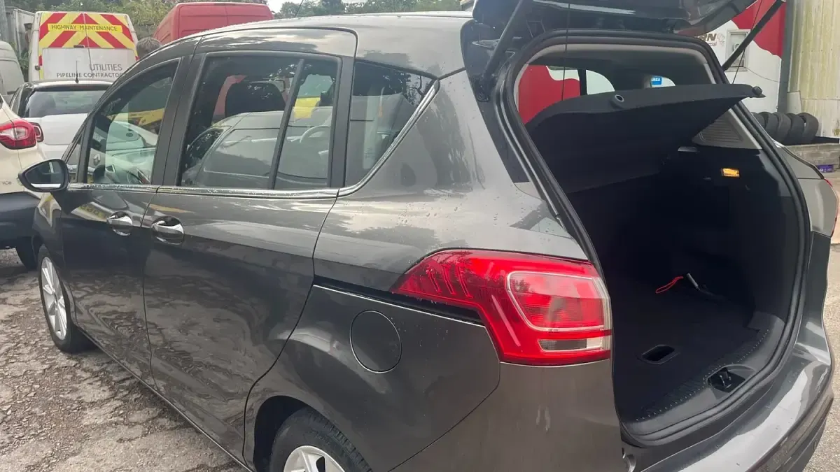 Used Ford B-MAX Titanium 2016 Grey MPV