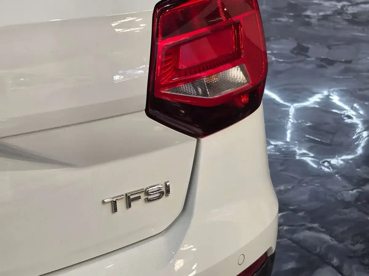 Used Audi Q2 Comfort 150 HP (110 kW) 2017 White SUV