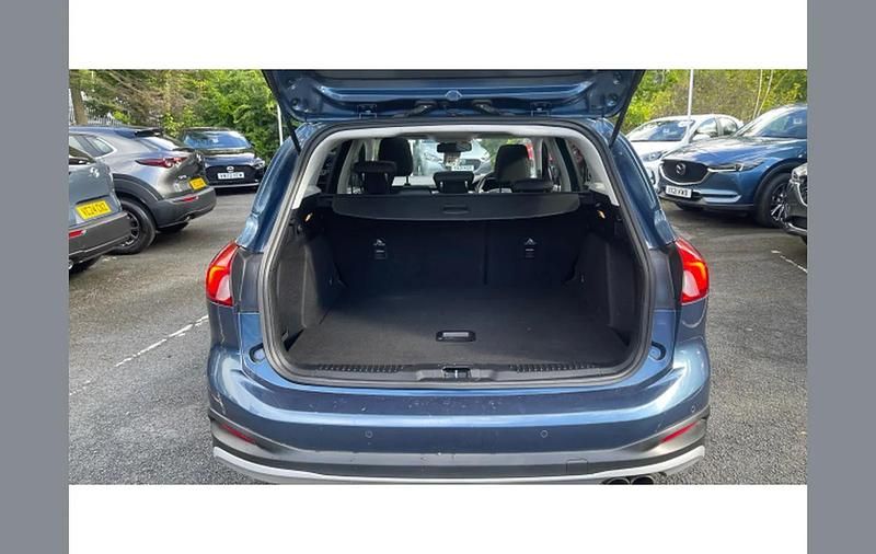 Used Ford Focus Active X 125 HP (91 kW) 2021 Blue Estate
